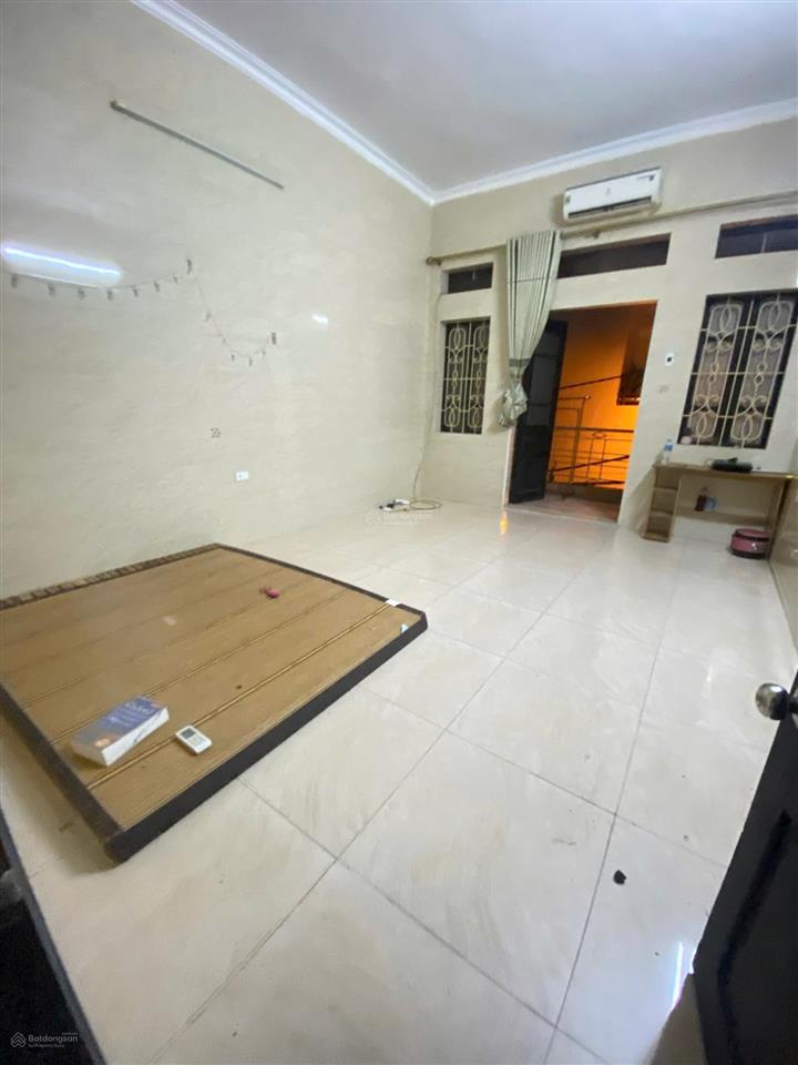 Cho thuê phòng trọ 23m2 có ban công gần cầu đông trù