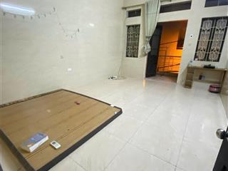 Cho thuê phòng trọ 23m2 có ban công gần cầu đông trù