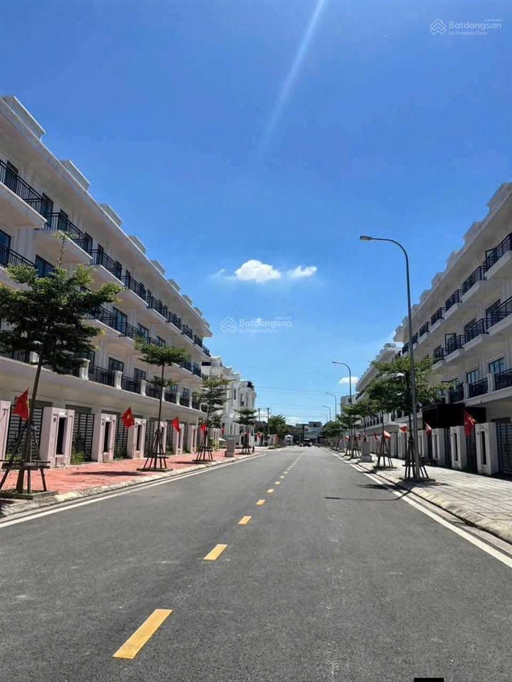 Chính chủ gửi bán gấp căn liền kề dự án thiên long view kênh xây 4 tầng