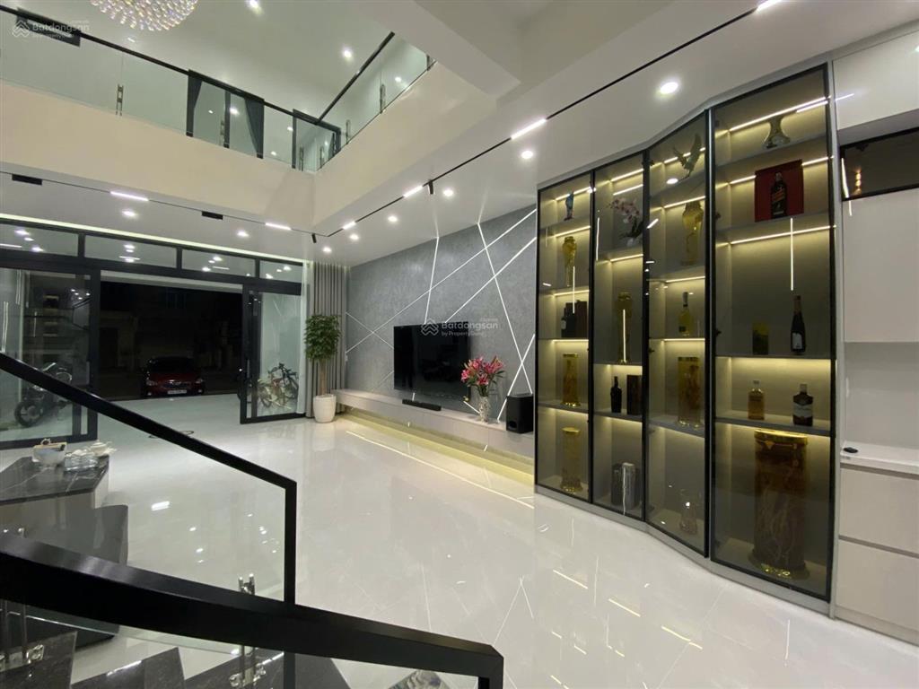 Bán liền kề mặt đường chùa nghèo, 14,5 tỷ, 125m2, ở kinh doanh tốt