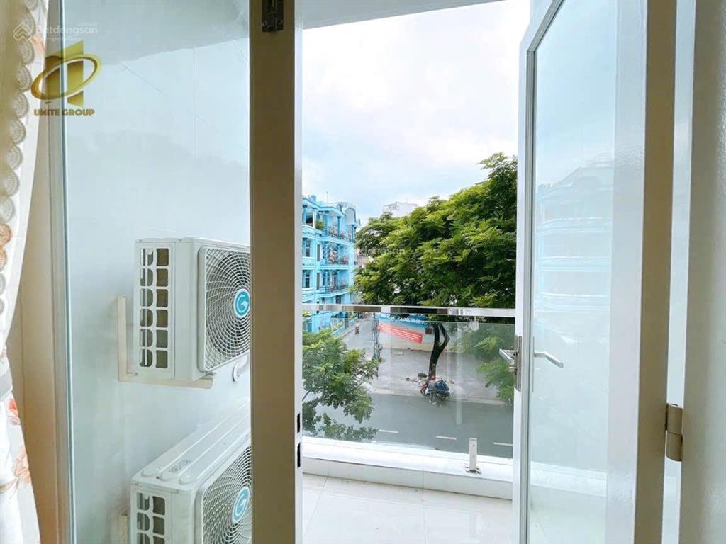 Cho thuê căn hộ dịch vu studio tách bếp q4, gần cầu khánh hội, cầu nguyễn văn cừ,q1,q5, q7, đh luật