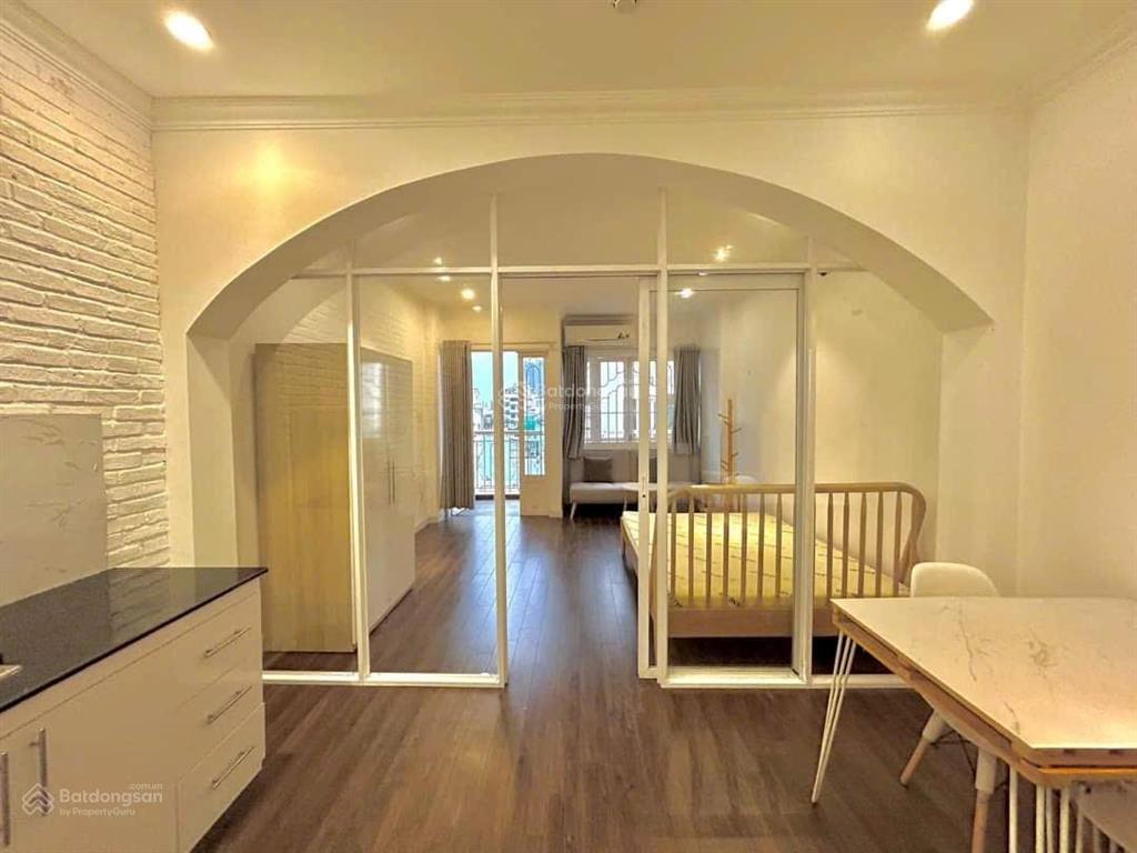 Cho thuê căn hộ dịch vu studio tách bếp q4, gần cầu khánh hội, cầu nguyễn văn cừ,q1,q5, q7, đh luật