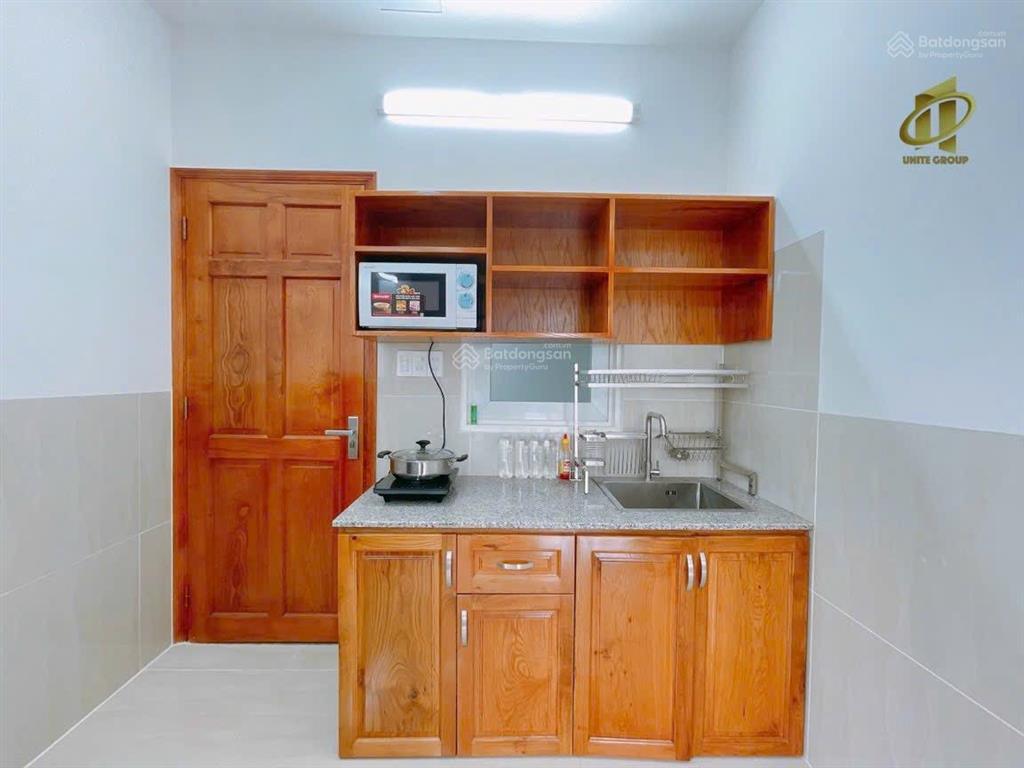 Cho thuê căn hộ dịch vu studio tách bếp q4, gần cầu khánh hội, cầu nguyễn văn cừ,q1,q5, q7, đh luật