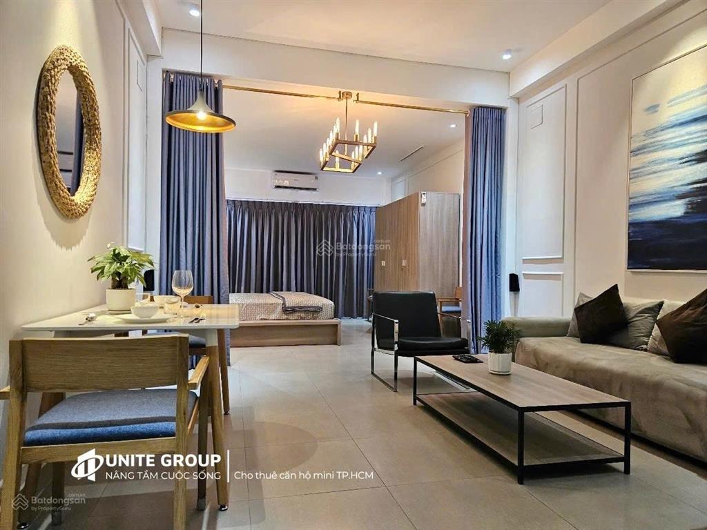 Cho thuê căn hộ dịch vụ quận 4, siêu phẩm rooftop studio ban công sân vườn chỉ còn duy nhất 1 căn