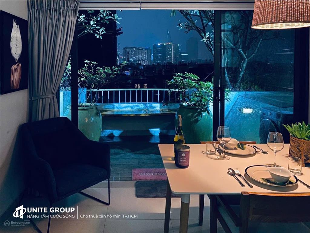 Cho thuê căn hộ dịch vụ quận 4, siêu phẩm rooftop studio ban công sân vườn chỉ còn duy nhất 1 căn