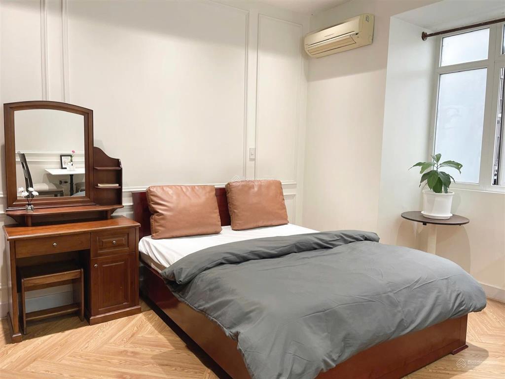 Cho thuê chdv full nt,ban công,cửa sổtrung tâm q7, gần lotte mart,tdtu,rmit,cresent mall,q1,4,8