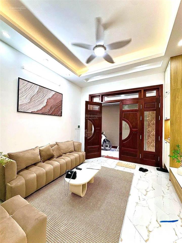 Nhà đẹp cầu diễn  chỉ 7 tỷ  5 tầng mới toanh  ở sướng đáng sống