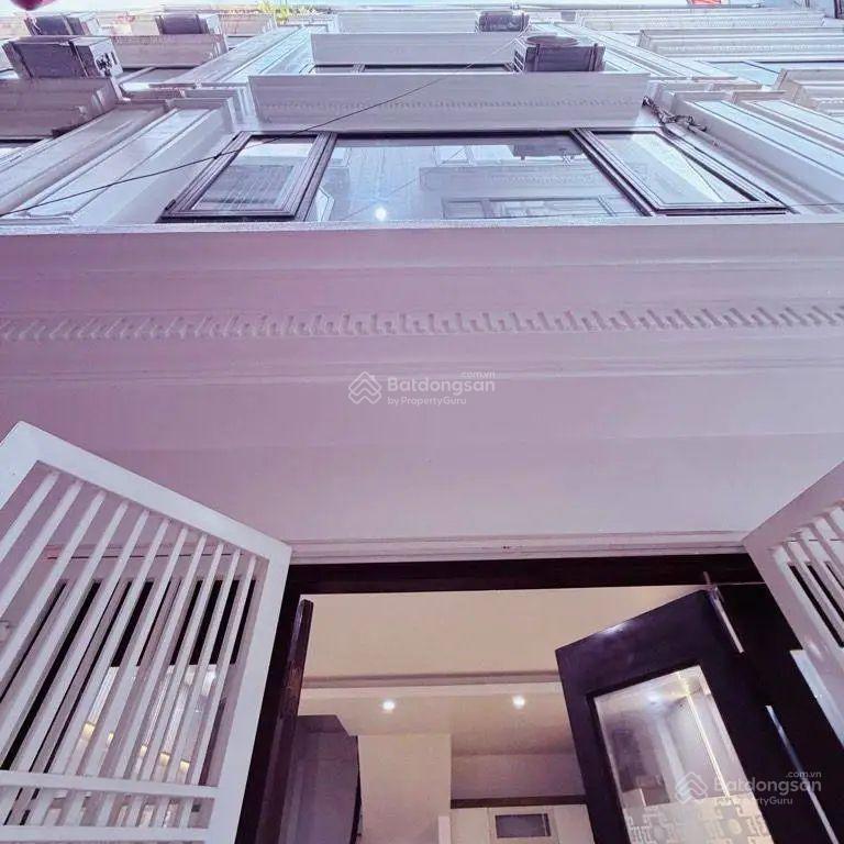 Cầu diễn  32m2  nhà đẹp 5 tầng mới  sẵn nội thất  chỉ 6 tỷ