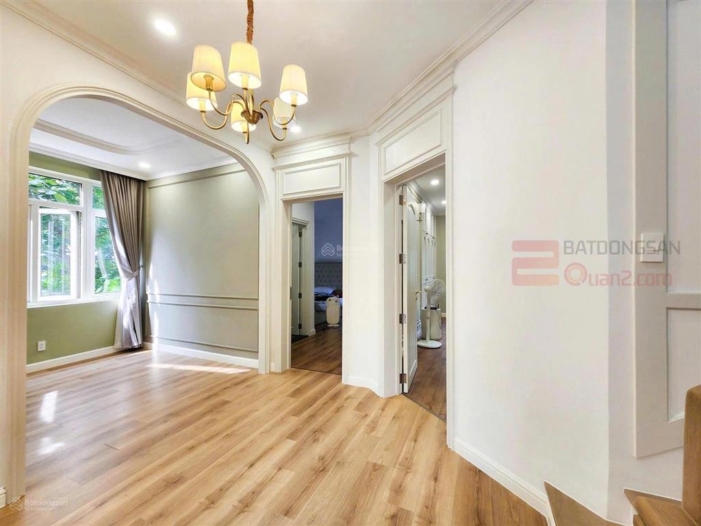 Biệt thự thảo điền nở hậu hiếm dt 304m² giá 105 tỷ