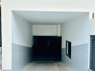 Bán toà nhà chdv dòng tiền 4,5%/năm