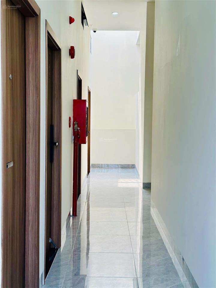 Bán toà nhà chdv dòng tiền 4,5%/năm