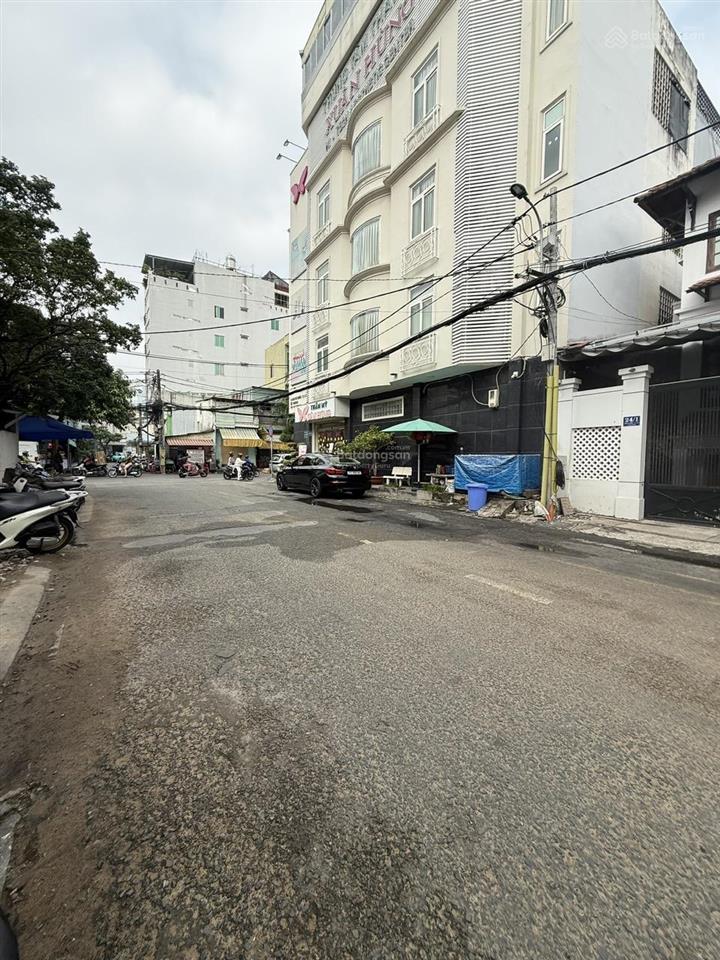 Siêu biệt thự vip quận 10 bề ngang lớn