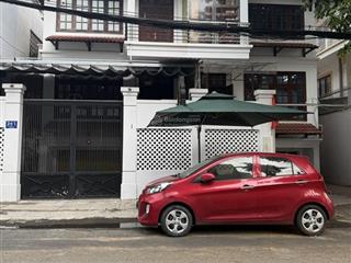 Siêu biệt thự vip quận 10 bề ngang lớn