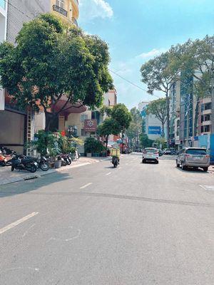 Siêu vuýp  vị trí vip  mt lê thị riêng, bt, quận 1  dt 8.5 x 20m  5 tầng  hđt 300tr/th  80 tỷ