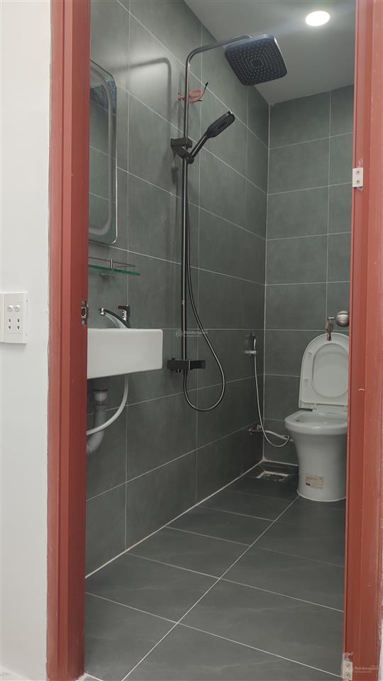 2 mặt tiền hẻm, nhà mới 2 tầng, gần mặt tiền bà hom, 2pn 2wc, phòng khách, giá tốt.
