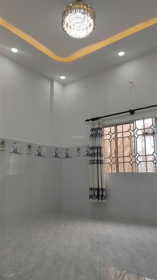 2 mặt tiền hẻm, nhà mới 2 tầng, gần mặt tiền bà hom, 2pn 2wc, phòng khách, giá tốt.