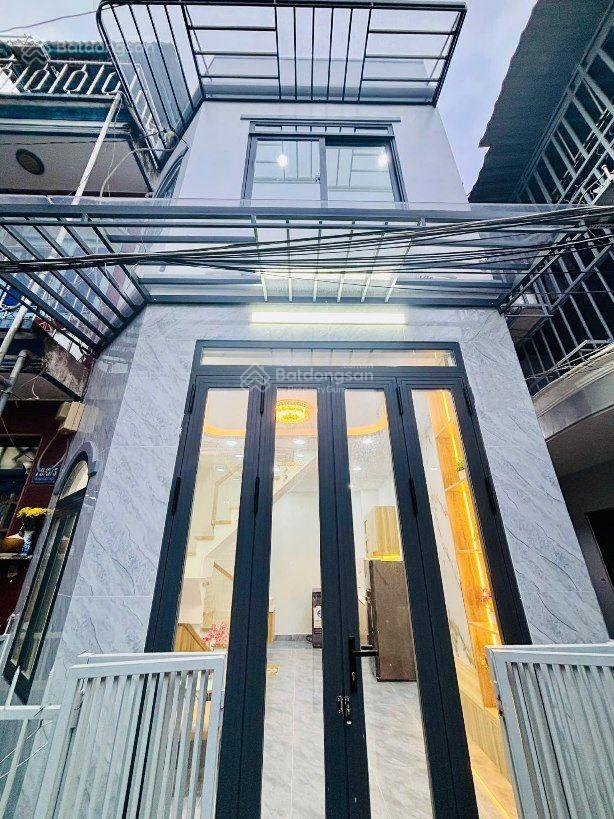 Nhà mới, 2 tầng. 2pn 2wc, dt 3.7x6.6 nở hậu 4. giá 3.75 tỷ