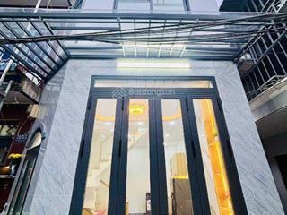 Nhà mới, 2 tầng. 2pn 2wc, dt 3.7x6.6 nở hậu 4. giá 3.75 tỷ