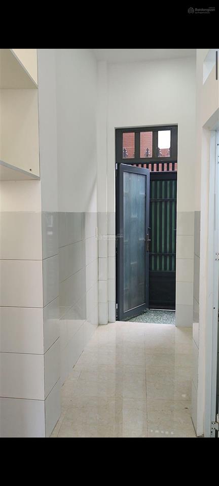 Nhà 2 mặt tiền hẻm nhựa 6m. 3 tầng, sân thượng. 4pn 3wc. giá tốt