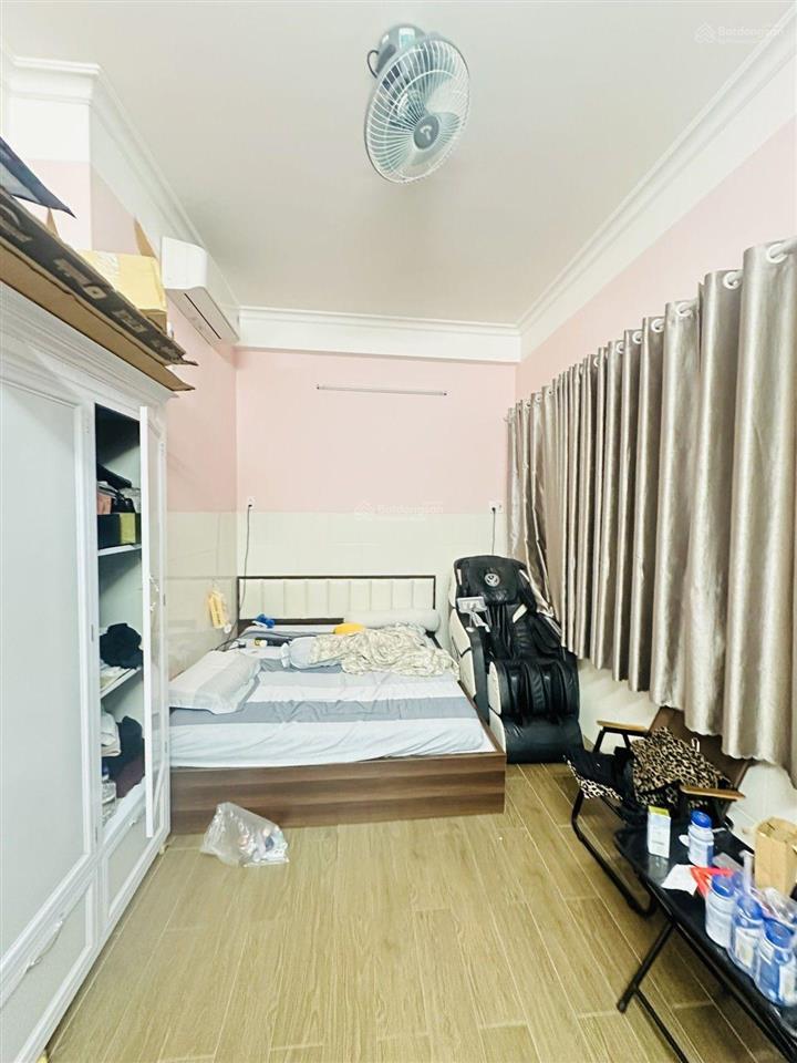 Nhà 4 tầng, vị trí tốt hồng bàng, hậu giang, nguyễn văn luông quận 6
