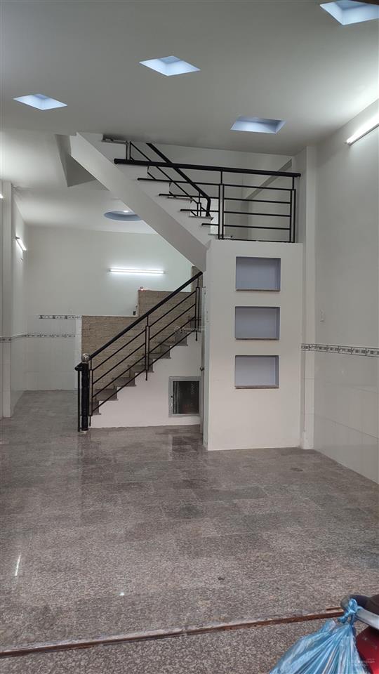 Nhà q6 gần ngã tư nguyễn văn luông  hậu giang, trệt 2 lầu, 5pn, 3wc, giá 5,3 tỷ