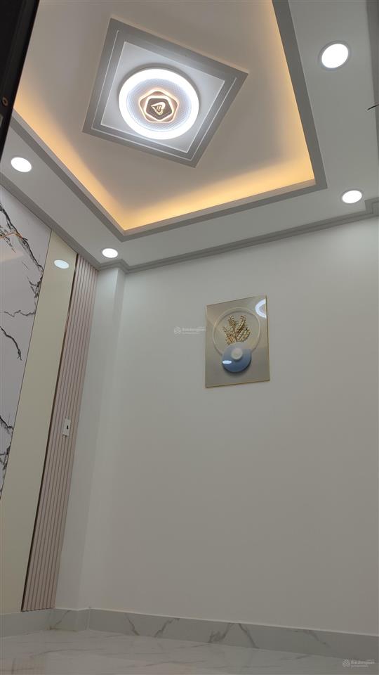 Nhà hẻm 3,5m văn thân, p8, q6, 44,1m, 2 tầng, 4pn, cách mặt tiền 30m.