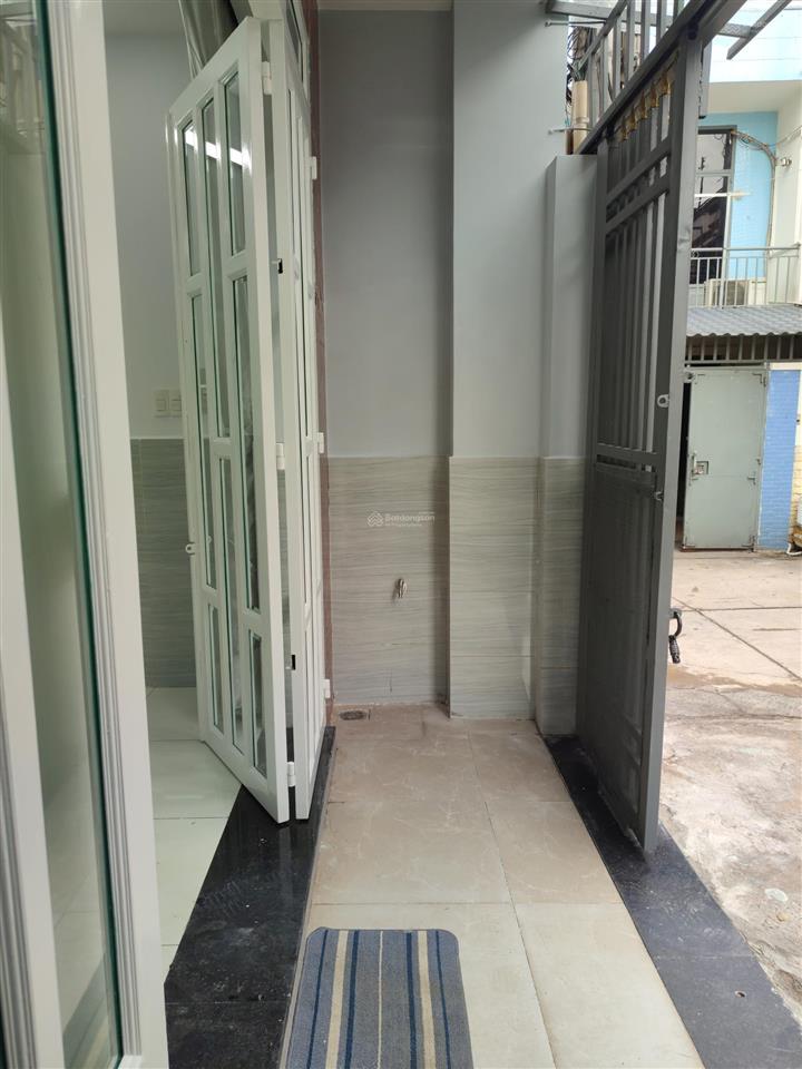 Căn góc 2 mặt tiền hẻm 7m, sát chợ bình trị đông, bình tân