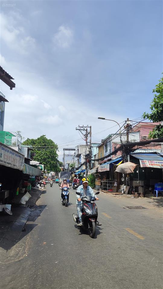Nhà 2 tầng, hẻm xe tải 5m thông, sát ngã 4 cây da xà, p13, q6