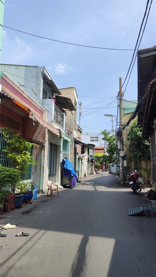Nhà 2 tầng, hẻm xe tải 5m thông, sát ngã 4 cây da xà, p13, q6