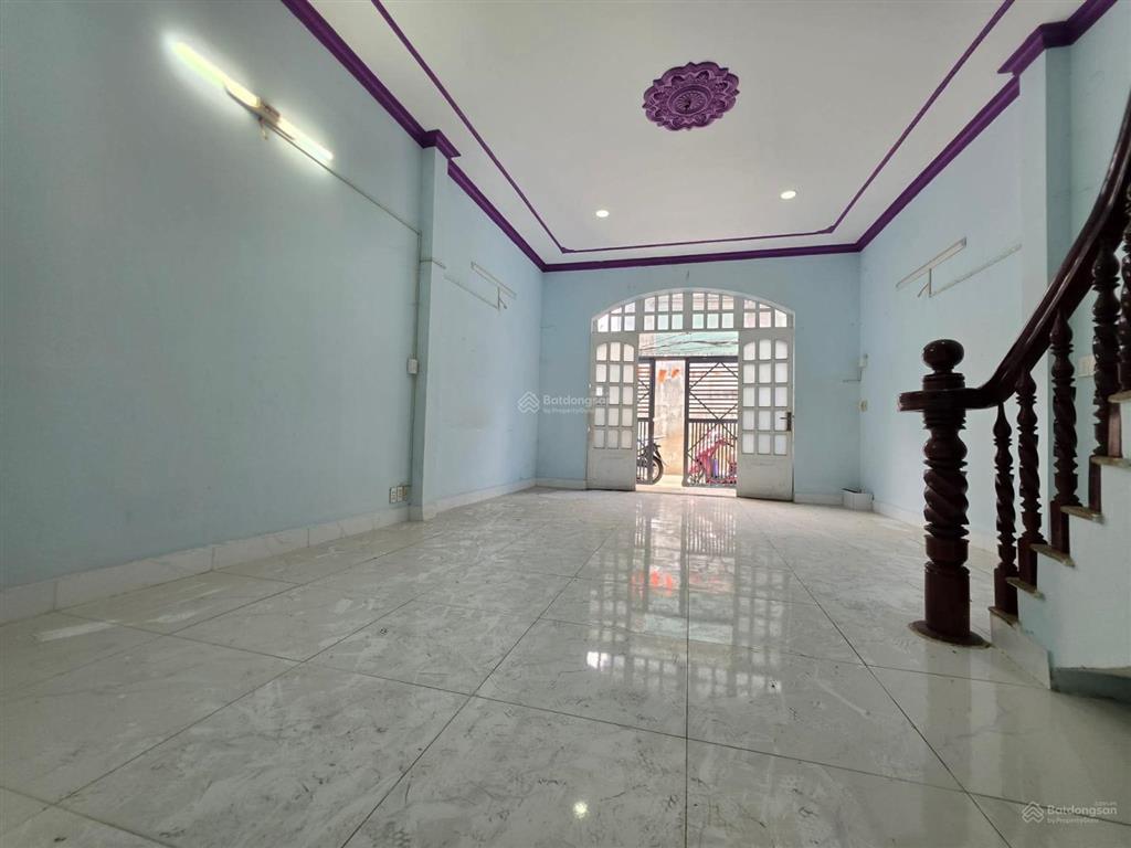 Nhà hẻm, ô tô ngủ trong nhà, gần chợ phú lâm, quận 6