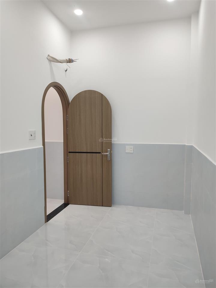 Mới 2 tầng, bình trị đông, bình tân, giáp q6.