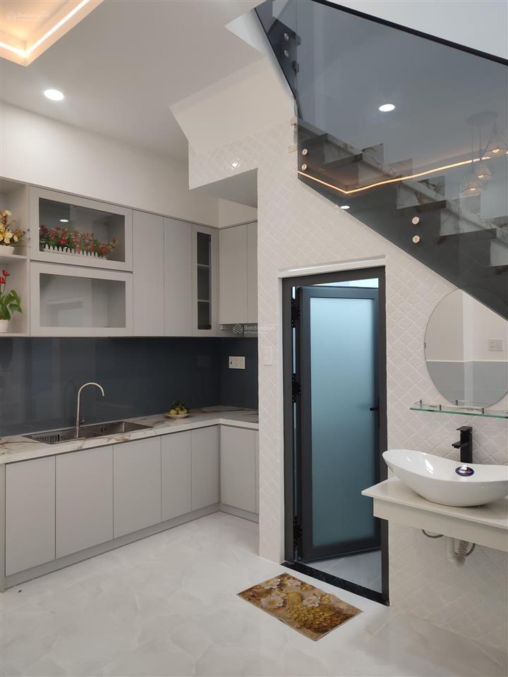 Mới 2 tầng, bình trị đông, bình tân, giáp q6.