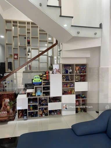 (15tr) cho thuê nhà 3 tầng  80m2  full nội thất  gần vincom  ngã tư thủ đức