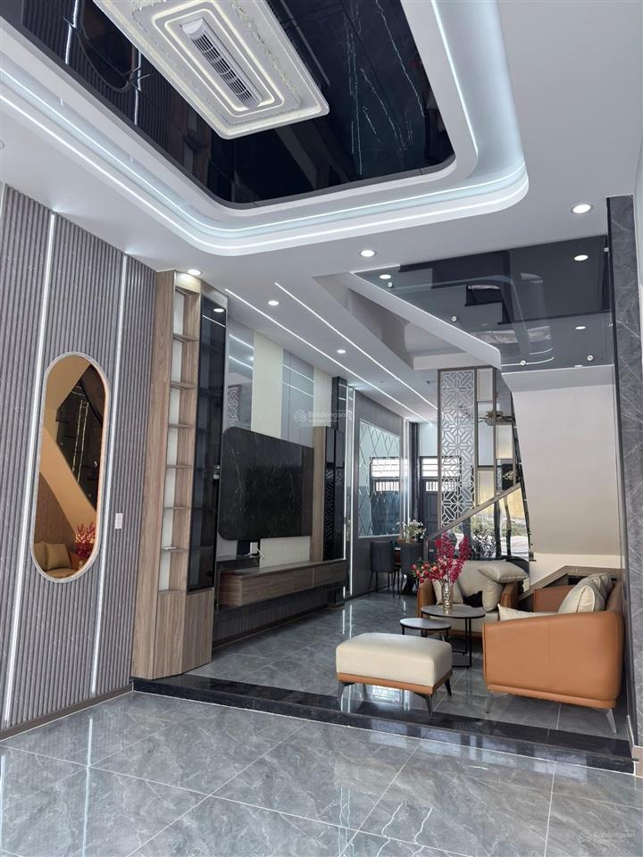 3tỷ3  cần bán nhà đường hà huy giáp, an phú đông, q12  90m2  sổ hồng riêng sang tên liền