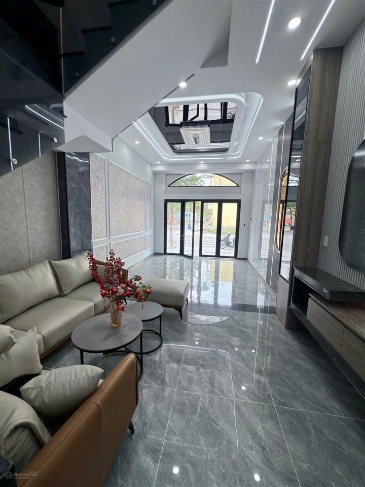 3tỷ3  cần bán nhà đường hà huy giáp, an phú đông, q12  90m2  sổ hồng riêng sang tên liền