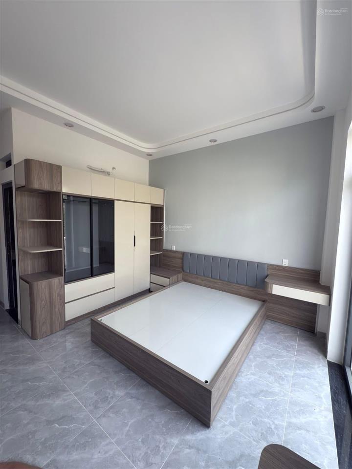 3tỷ3  cần bán nhà đường hà huy giáp, an phú đông, q12  90m2  sổ hồng riêng sang tên liền