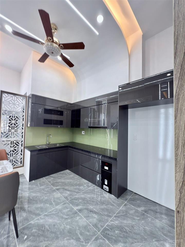 3tỷ3  cần bán nhà đường hà huy giáp, an phú đông, q12  90m2  sổ hồng riêng sang tên liền