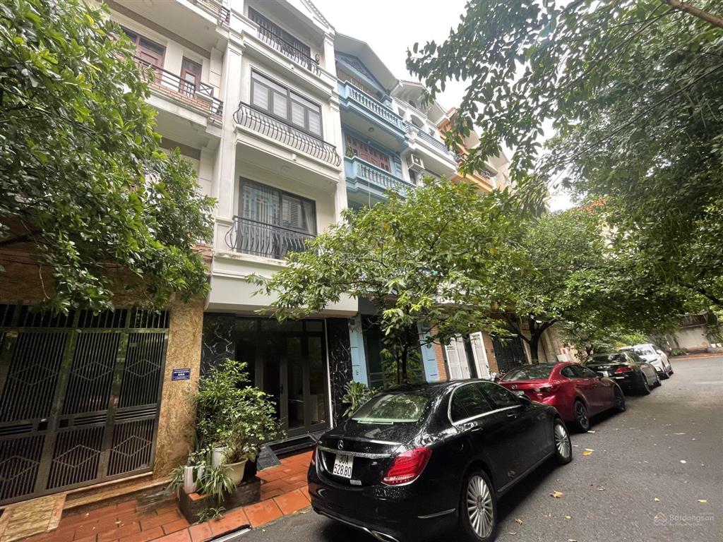 [hàng kín] trần quốc hoàn, 40m²/17.9tỷ, 7 tầng thang máy, ô tô tránh  kinh doanh tốt