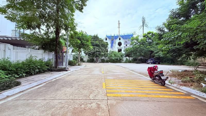 Bán biệt thự geleximco lê trọng tấn, hoài đức, 338m2 x 4t, mt12m, giá đầu tư, view công viên