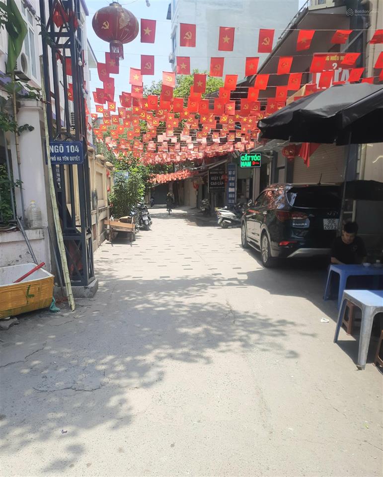 Bán nhà ngõ 104 hạ yên quyết dt 65m2 x6t, mt 4m giá 13 tỷ, sổ đỏ đẹp, gần ô tô