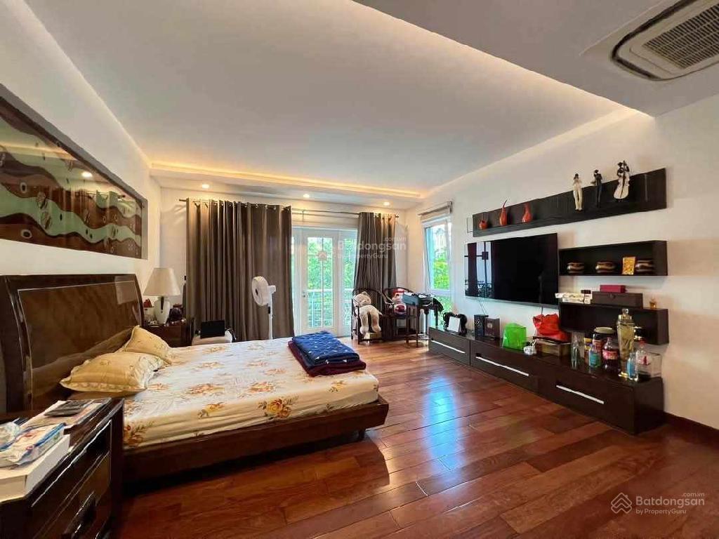 Bán nhà ngõ 178 thái hà dt 246m2 x4t, mt 7,5m giá 59,8 tỷ, ô tô tránh, sổ đỏ đẹp, gần phố