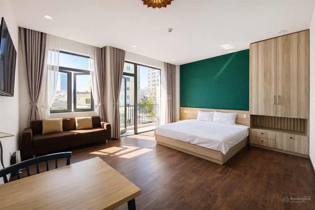 Căn hộ cho thuê full nội thất ngay trung tâm quận 1, đủ mọi tầm giá, thang máy  ban công