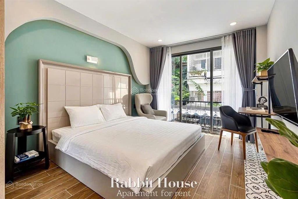 Căn hộ cho thuê full nội thất ngay trung tâm quận 1, đủ mọi tầm giá, thang máy  ban công