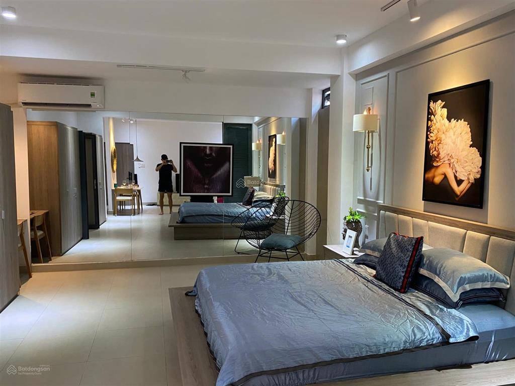 Cho thuê căn hộ full nội thất ban công cửa sổ ngay trung tâm quận 4 sát bên quận 1, quận 3