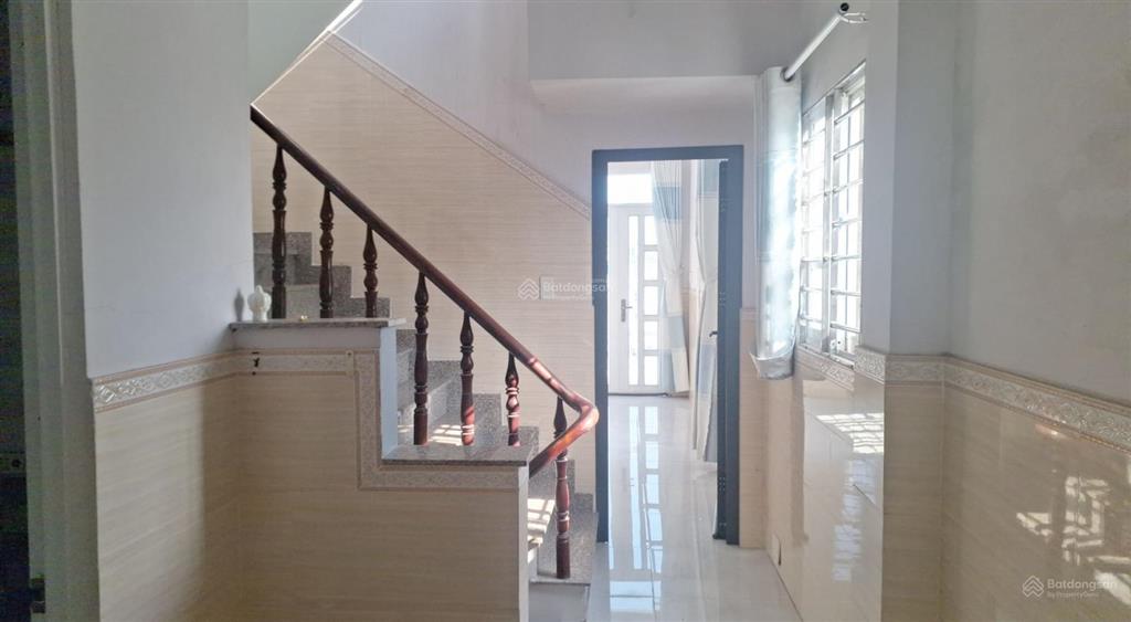 Chỉ 10 phút đến q7, q4 hxh 4.5x16.3 3 tầng 3pn khu an ninh, full tiện ích khô thoáng ko gập