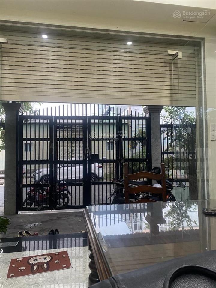 Nhà mặt tiền 9x18  đường bàn cờ  trung tâm hành chính nhà bè 9tỷ4 tl