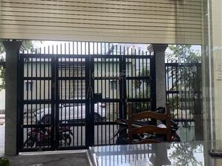 Nhà mặt tiền 9x18  đường bàn cờ  trung tâm hành chính nhà bè 9tỷ4 tl