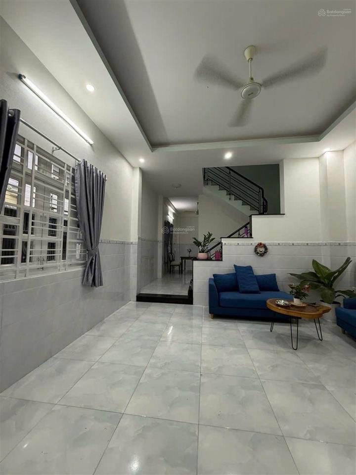 Căn góc 2 tầng hxh tránh  gần mt lê văn lương  nhà bè nhỉnh 5tỷ