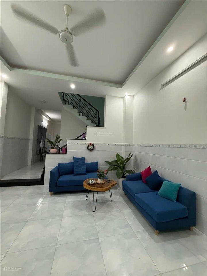 Căn góc 2 tầng hxh tránh  gần mt lê văn lương  nhà bè nhỉnh 5tỷ