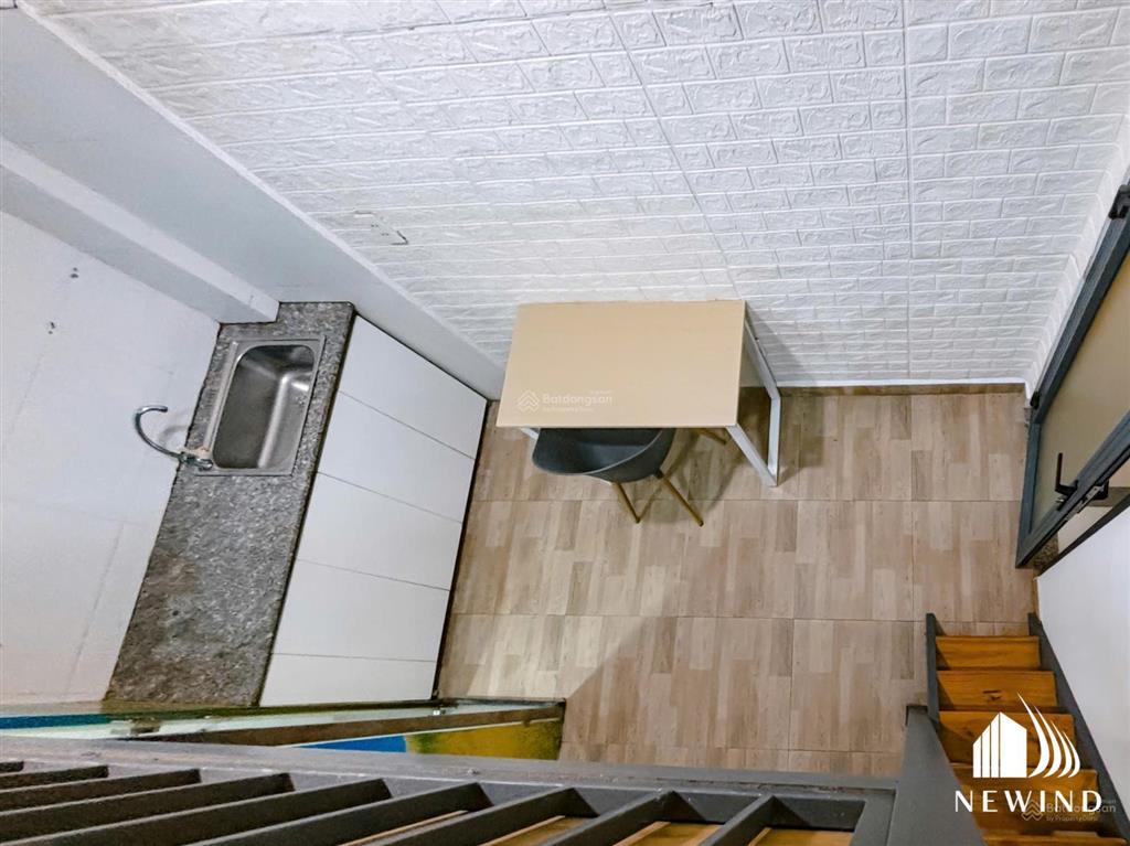 Phòng trọ mới 100%, gác cao. kế bên phú mỹ hưng, pv gas. tiện sang kcx, ufm. đường ô tô không ngập